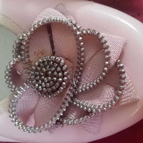 Ladies Pink Flat's by: "Ros Hommerson" - Picture 7 of 12